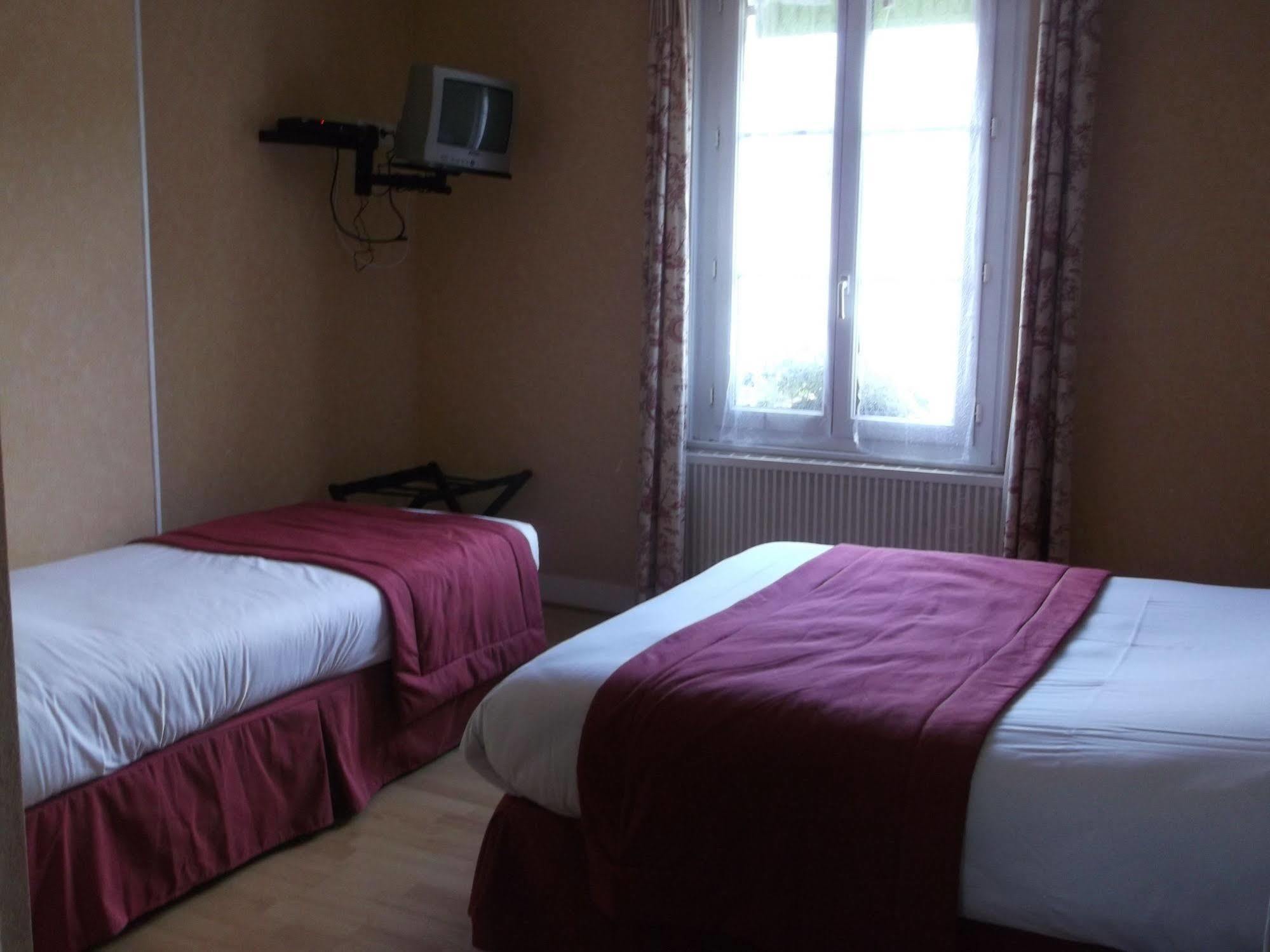 Logis Hotel Restaurant Auberge Saint Martin Surville  Luaran gambar