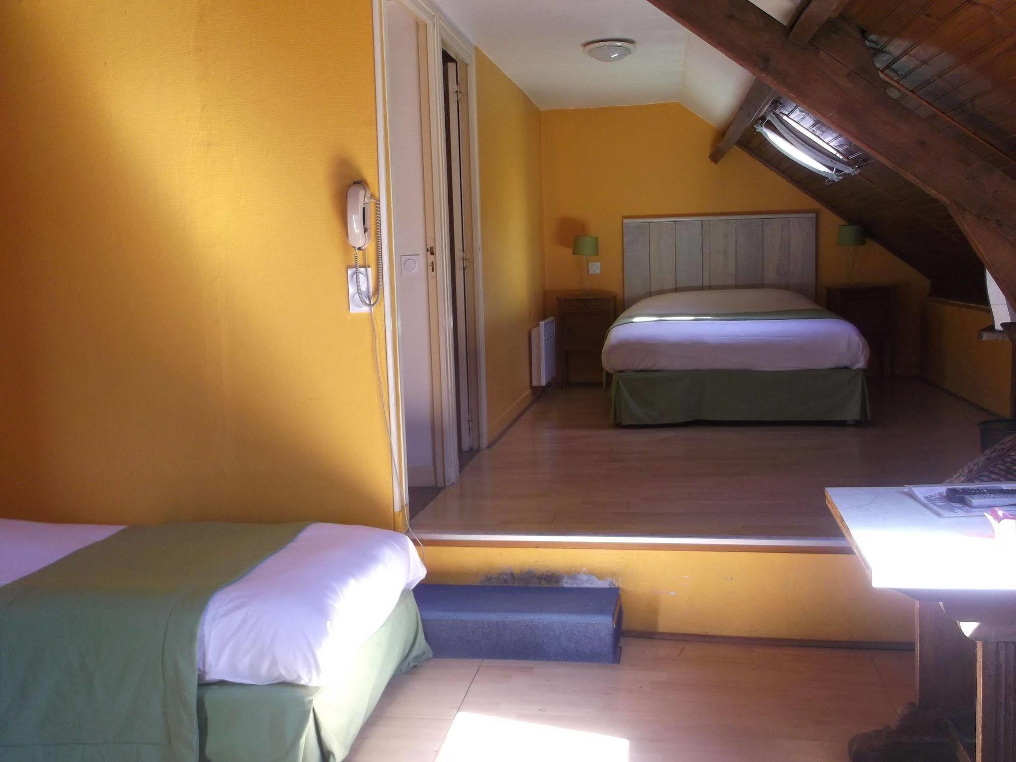 Logis Hotel Restaurant Auberge Saint Martin Surville  Luaran gambar